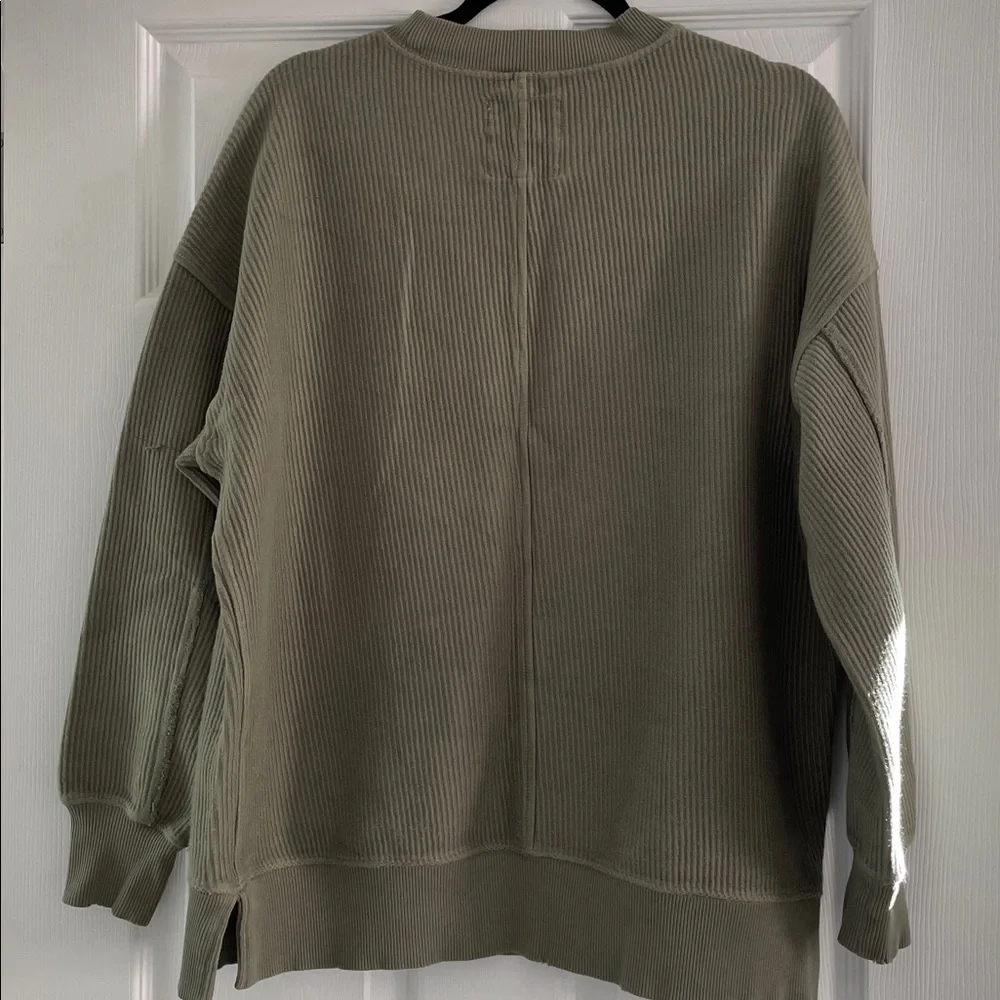 Aerie Women's Olive Crew Neck Worn Sweater size XXS oversized - Picture 5 of 6